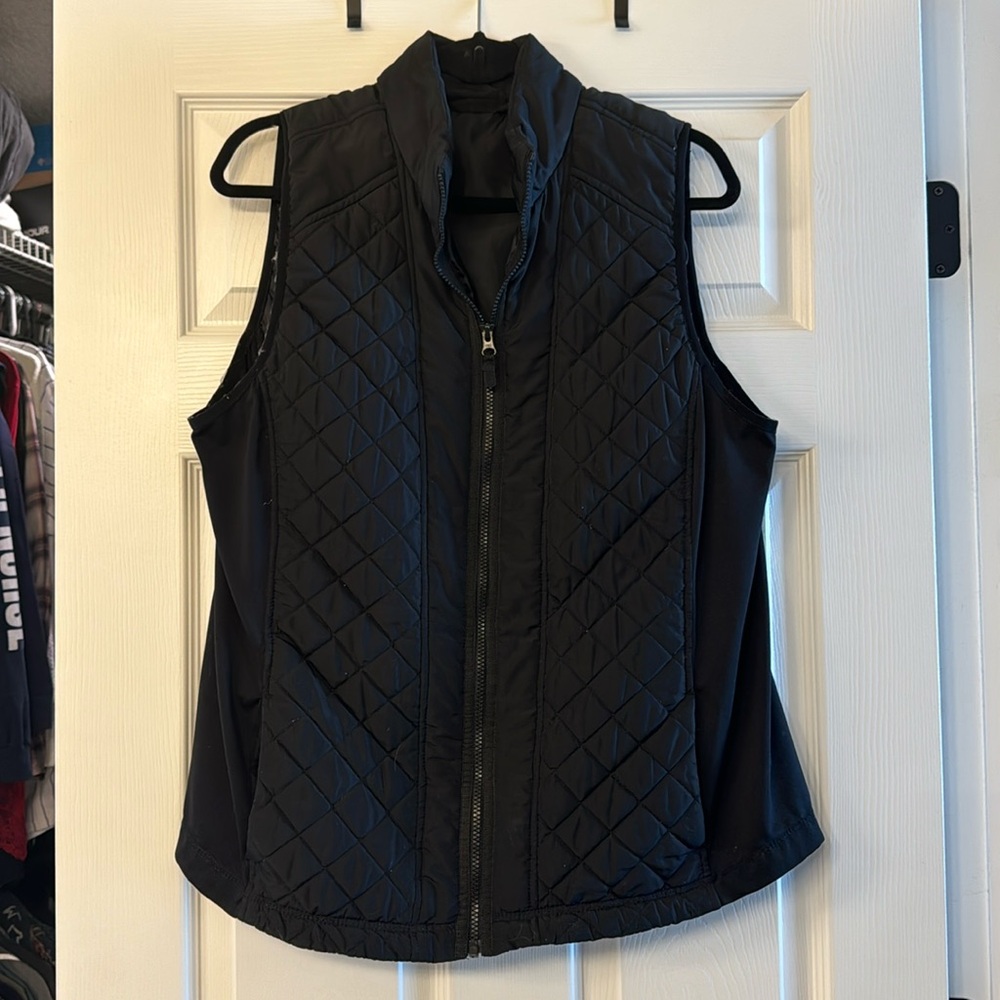 Women Maurice’s size 1 (16-18) black vest